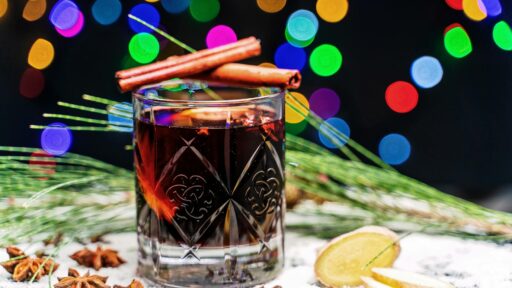 cinnamon cocktail drink